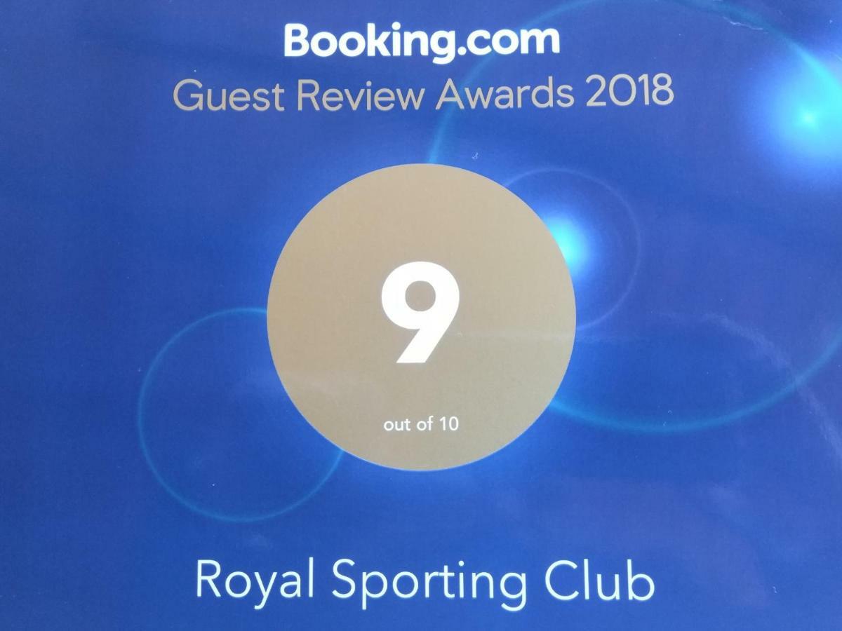 Royal Rooms 泰拉奇纳 客房 照片
